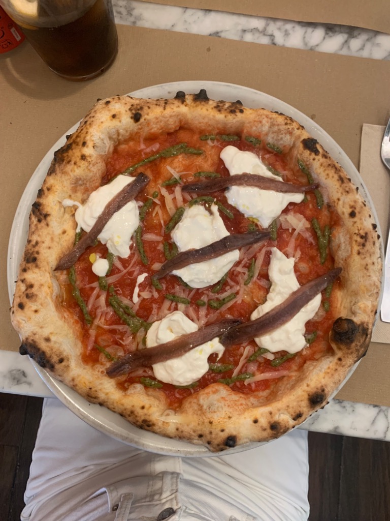 Carta de Pizzerías en La Coruña, Terra Mia-Pizzería Contemporánea Napoletana, Burrata y anchoas