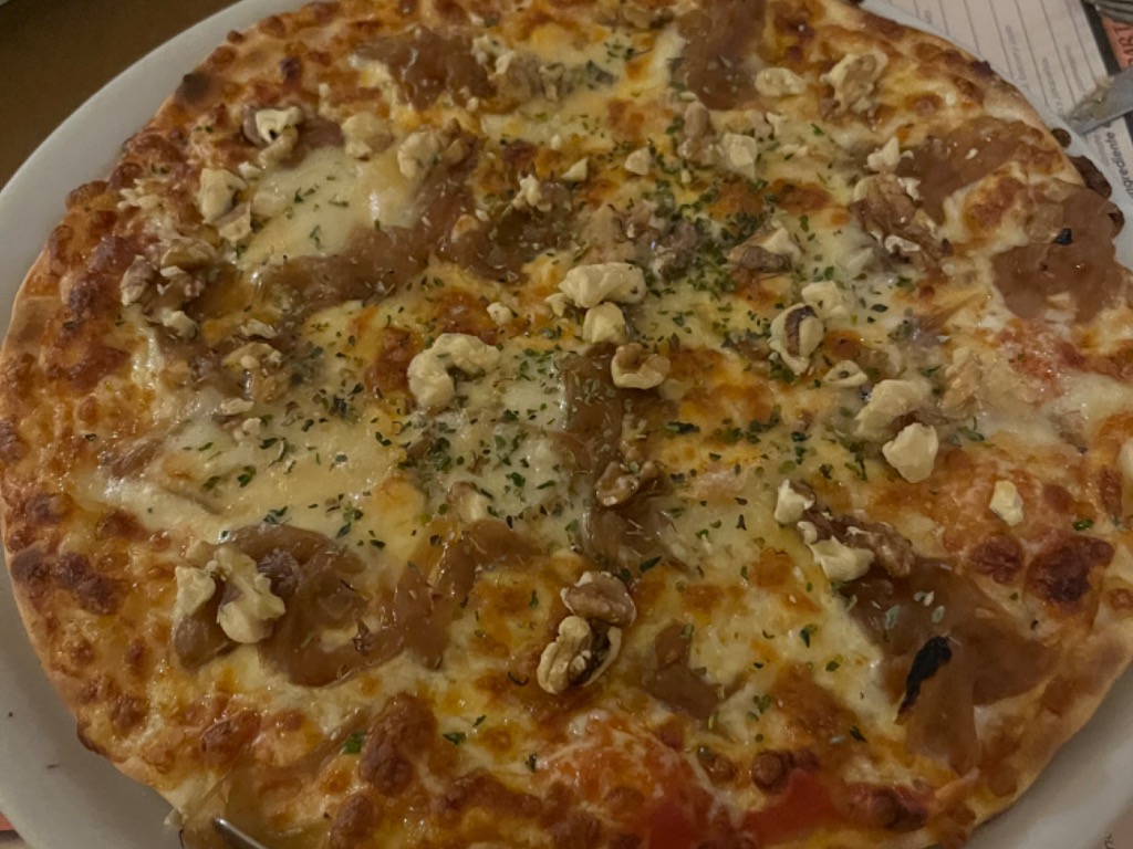 Carta de Pizzerías en Benidorm, Pizzería Portus Massai, Pizza gorgonzola y nueces