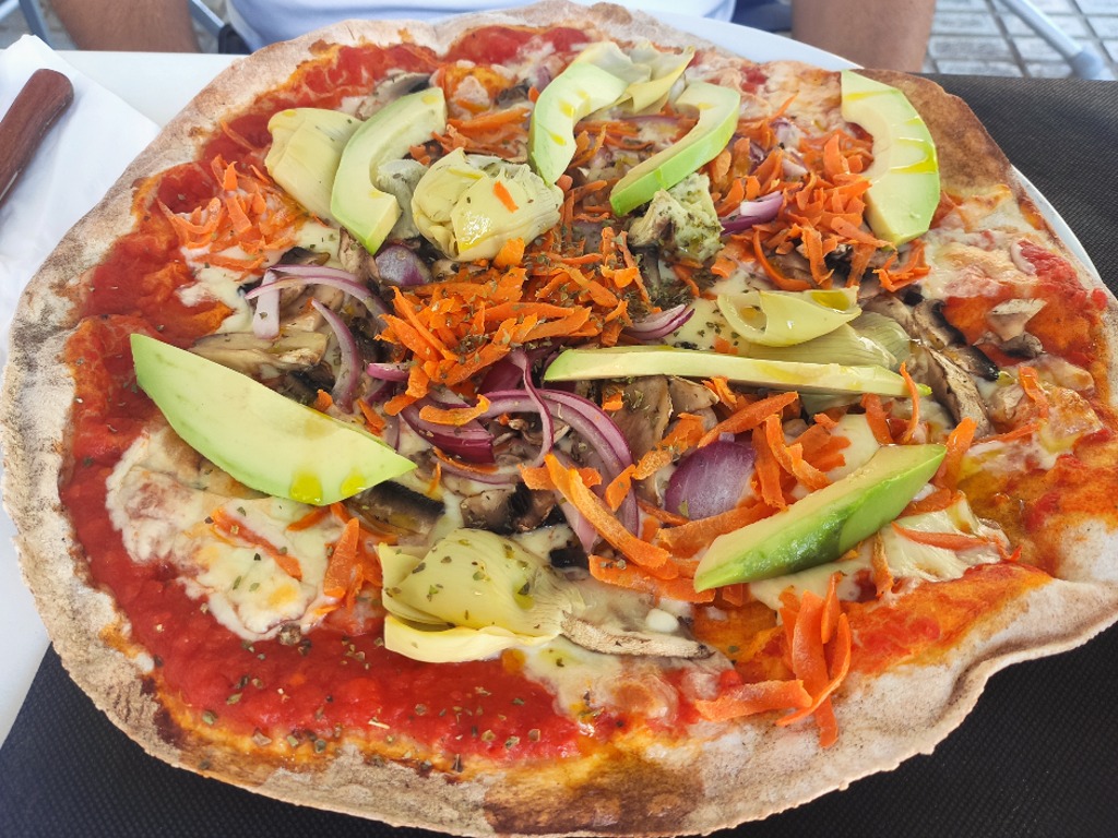 Carta de Pizzerías en Motril, PIZZERÍA HAPPY BEACH, Pizza Vegetariana