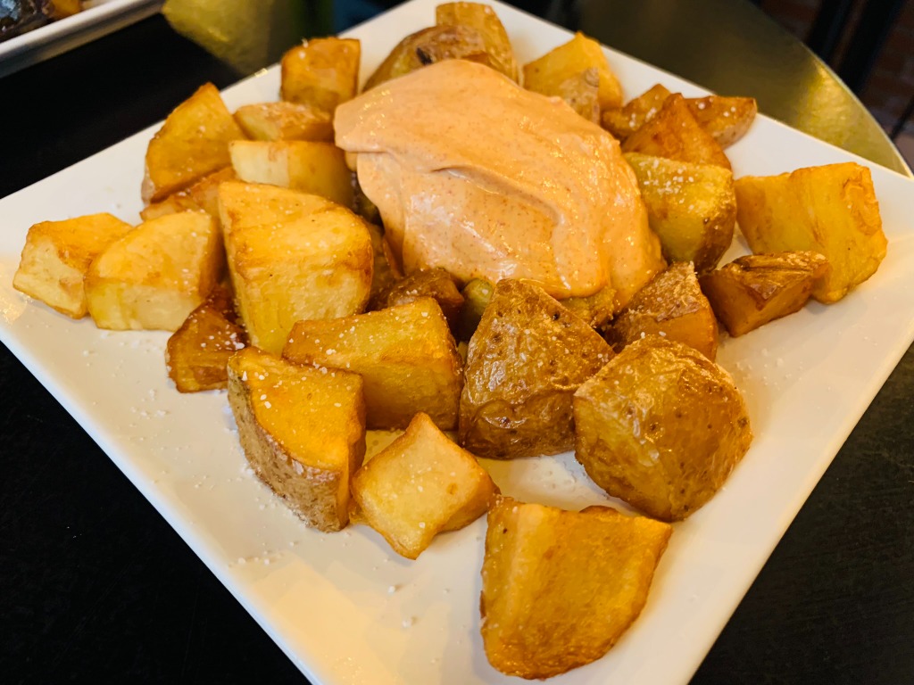 Menu of Bars in Barcelona, Celler Cala del Vermut, Papas bravas