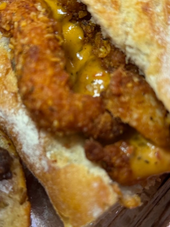 Carta de Bares en Burlada, Bar Jumai, Pintxo de pollo rebozado y salsa