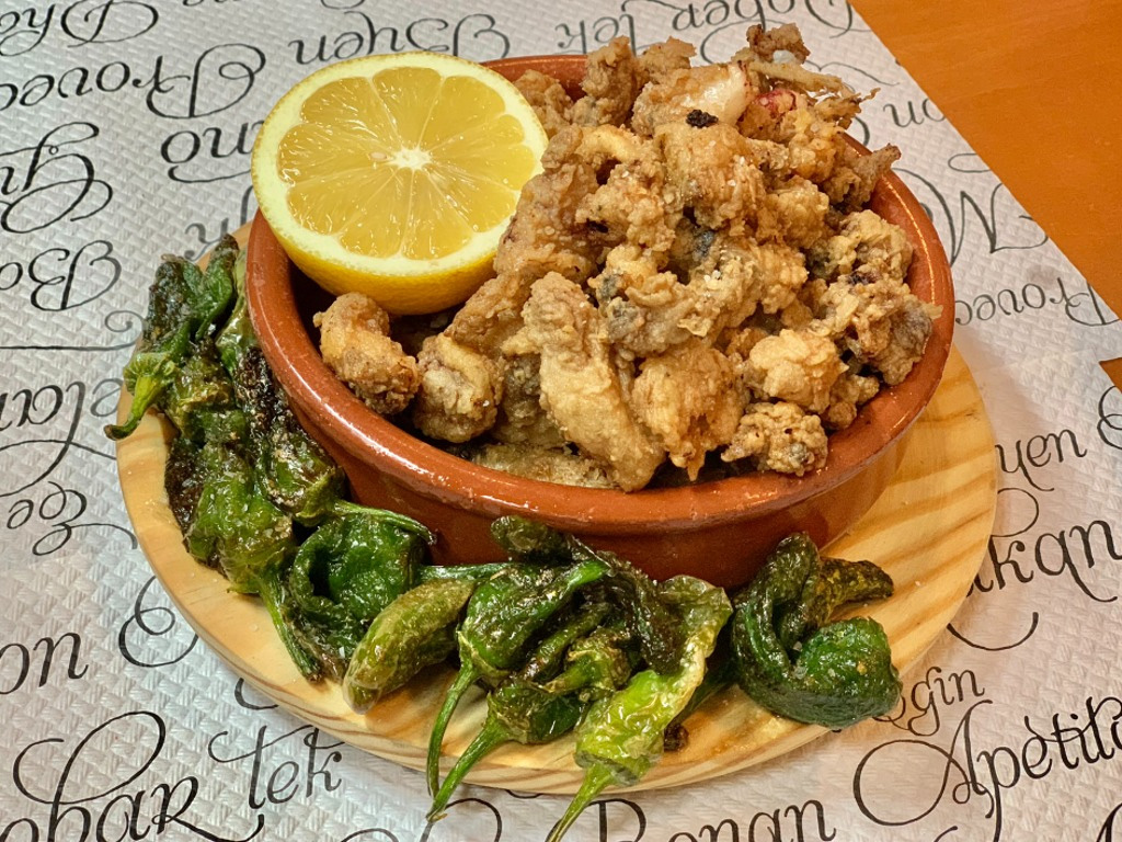 Carta de Bares en Marcilla, Bar Paquita, Chopitos con pimientos del padrón