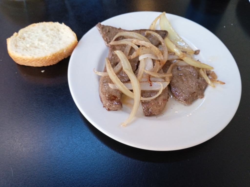 Carta de Bares en Pamplona, Bar Casa Juanito, Higados encebollados