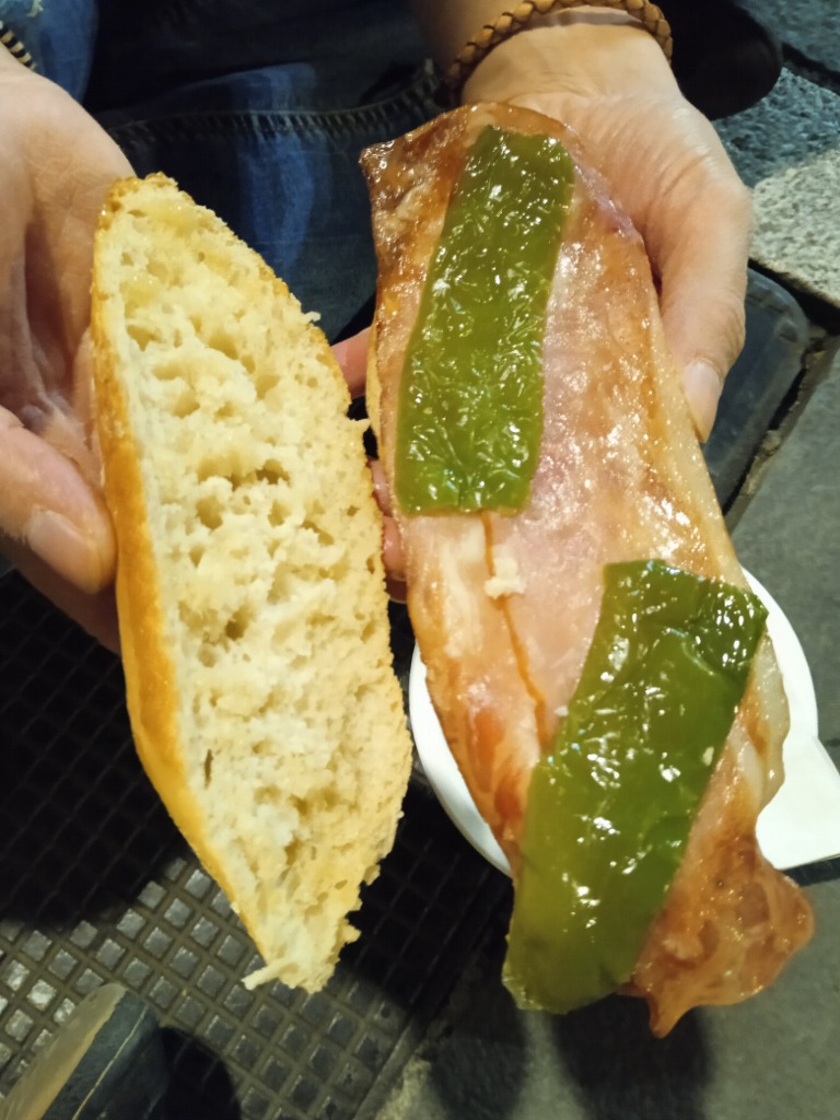 Carta de Bares en Pamplona, Bar Ezkia, Pincho de bacon queso y pimiento verde