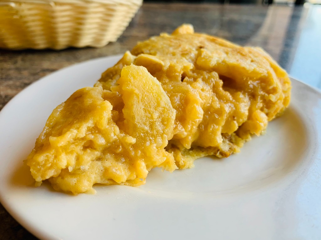 Recomendación gastronómica de Pamplona: Tortilla de patata con cebolla