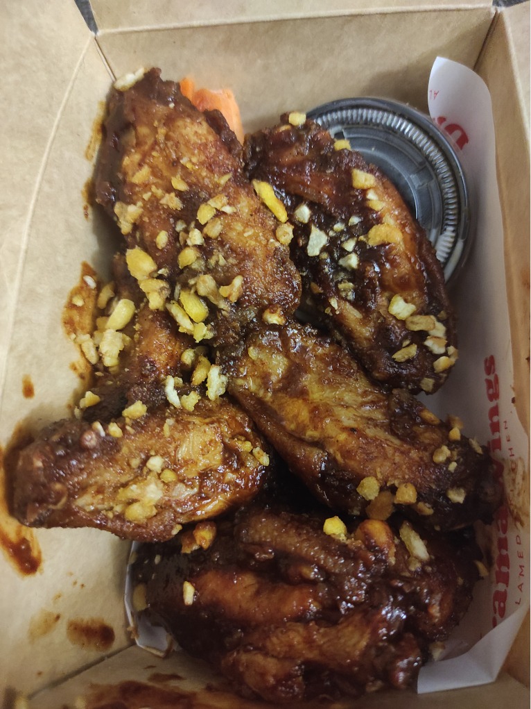 Menu of Bars in Seville, Drama Wings, Alitas de pollo con salsa bbq dramática