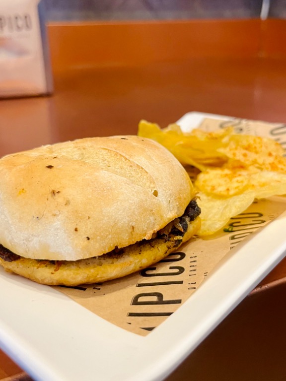Carta de Bares en Sevilla, Típico barra de tapas, Montadito de pringá