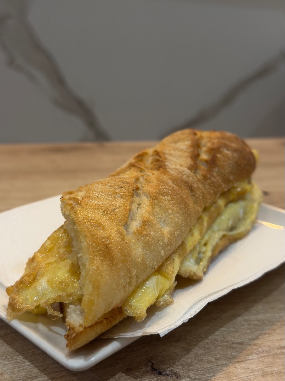 Valoración y opiniones de comida y bebida en Tarragona, A tocar ferro, Bocata de tortilla