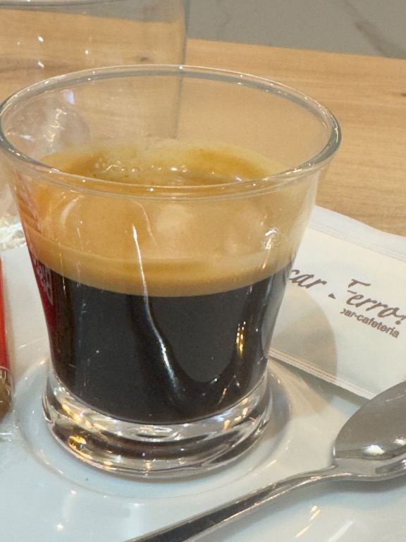 Valoración y opiniones de comida y bebida en Tarragona, A tocar ferro, Café con hielo