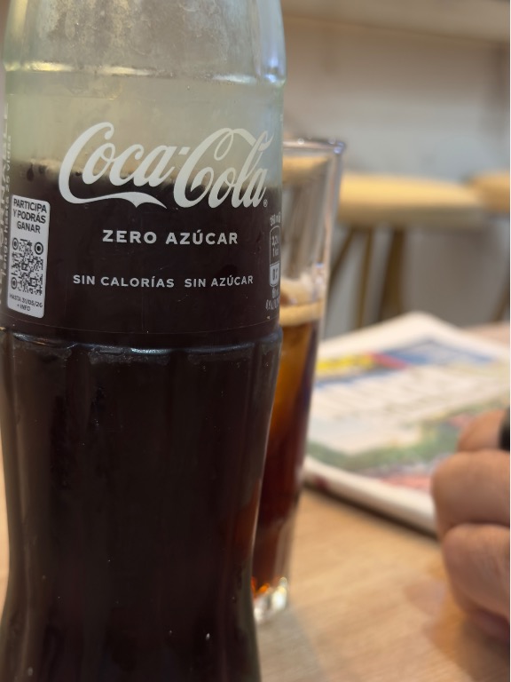 Valoración y opiniones de comida y bebida en Tarragona, A tocar ferro, Coca Cola zero