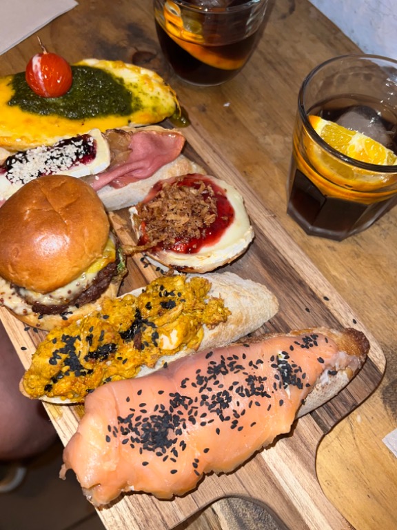 Carta de Restaurantes en Valencia, Bar Los Picapiedra, Pinchos