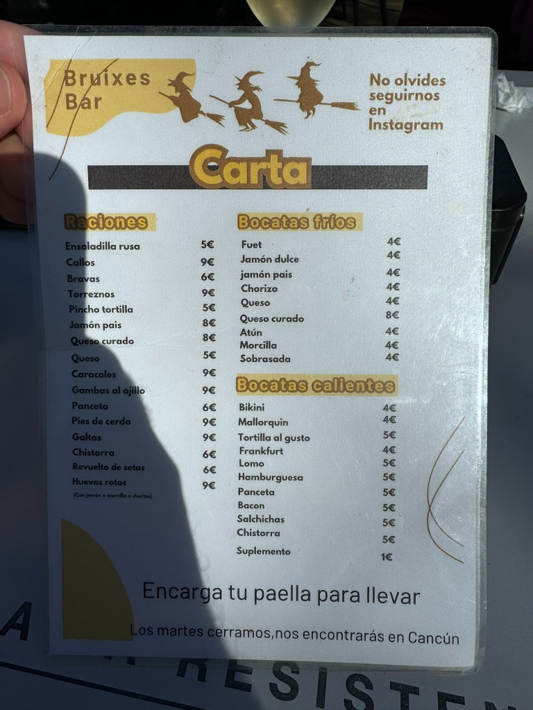 Valoración y opiniones de comida y bebida en Vilassar del Mar, Bruixes Bar, Bruixes Bar