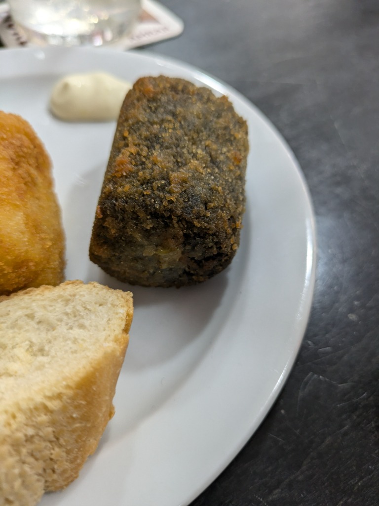 Carta de Bares en Zaragoza, Bar Massaga, Croqueta de chipiron