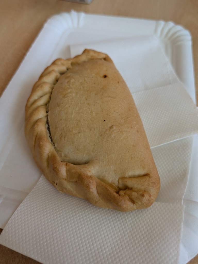 Menu of Restaurants in Zaragoza, Lizarran, Empanada de ternera