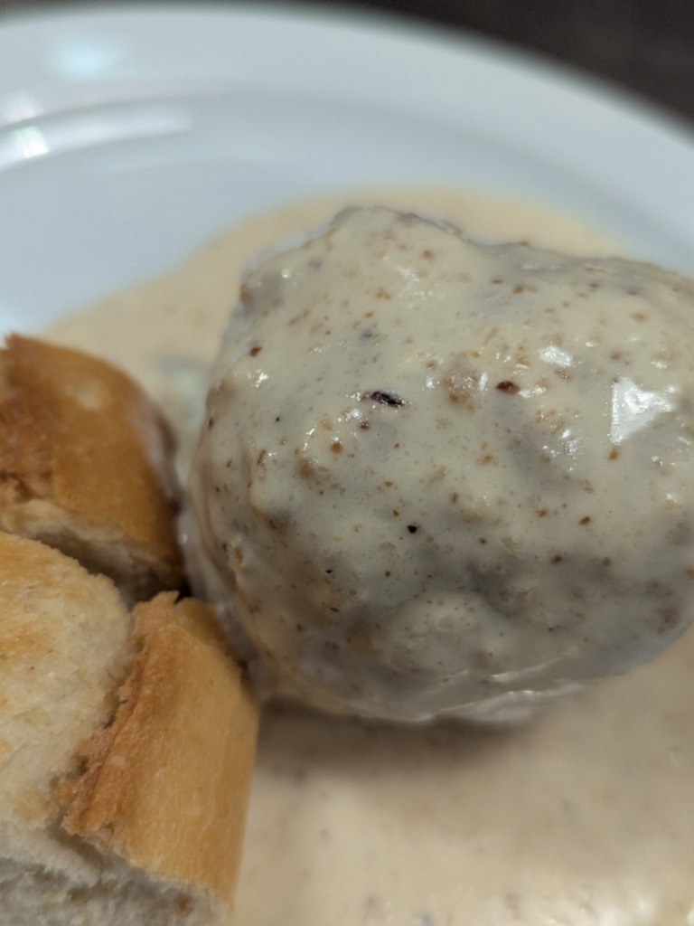 Menu of Bars in Zaragoza, Vinos Nicolás, Albóndiga en salsa de almendras