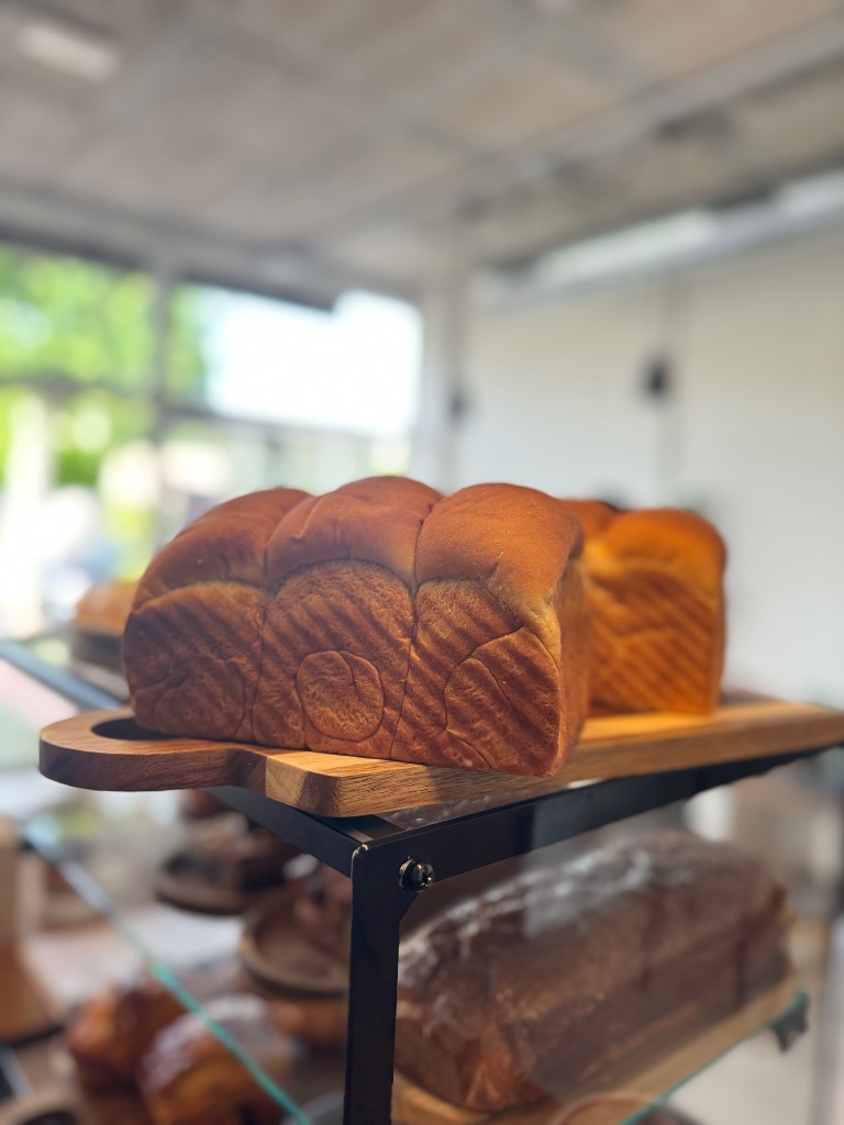 Valoración y opiniones de comida y bebida en Albires, bola COFFEE HOUSE, Shokupan