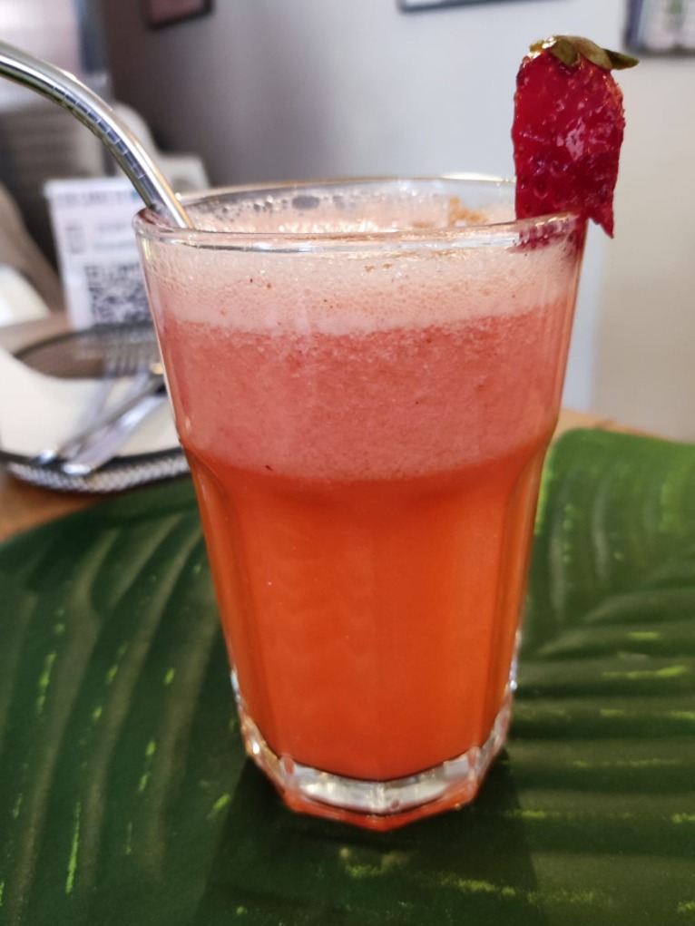 Carta de Restaurantes en Barcelona, Barcino Food Brunch, Limonada Rosa