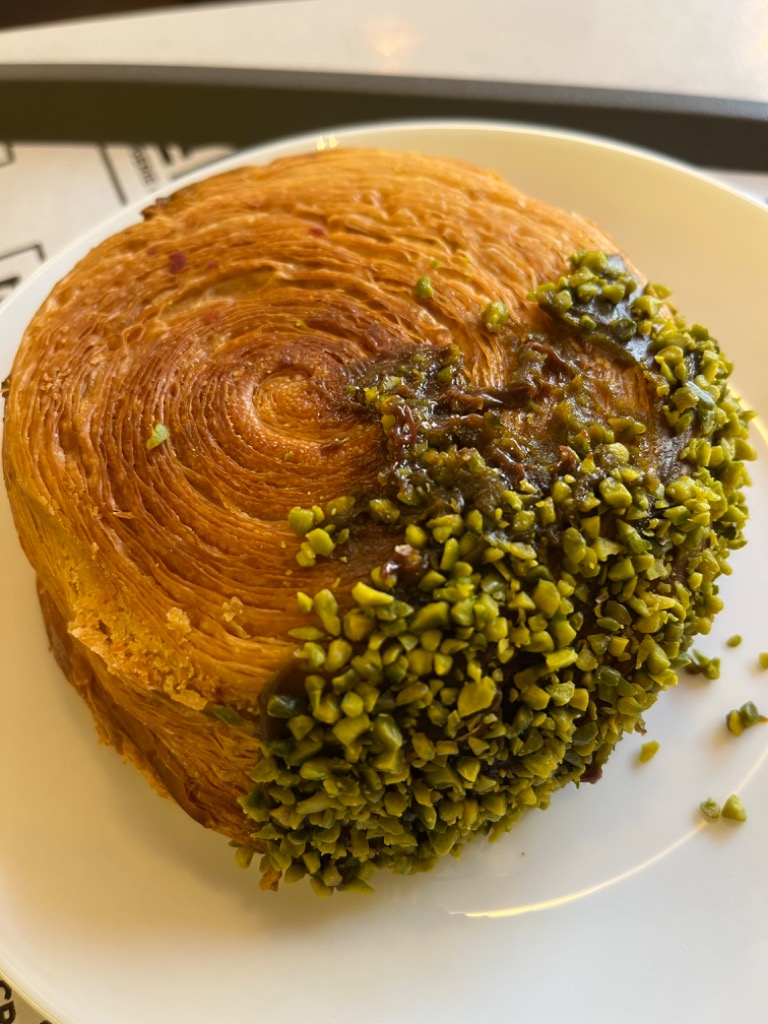 Carta de Cafeterías en Barcelona, BO&MIE Barcelona, NY roll de pistacho
