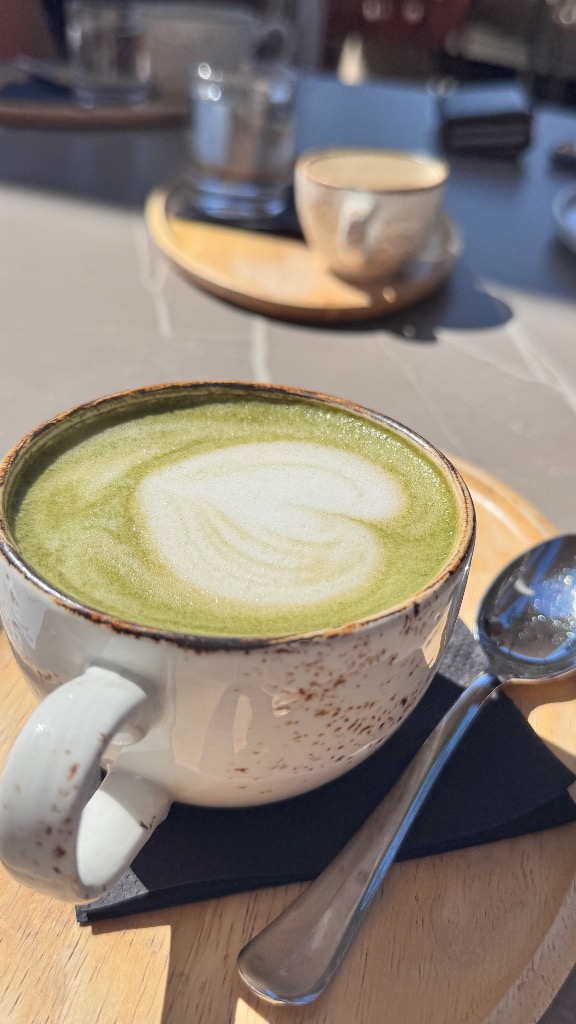 Valoración y opiniones de comida y bebida en Barcelona, Philosofia Cafe, Matcha latte