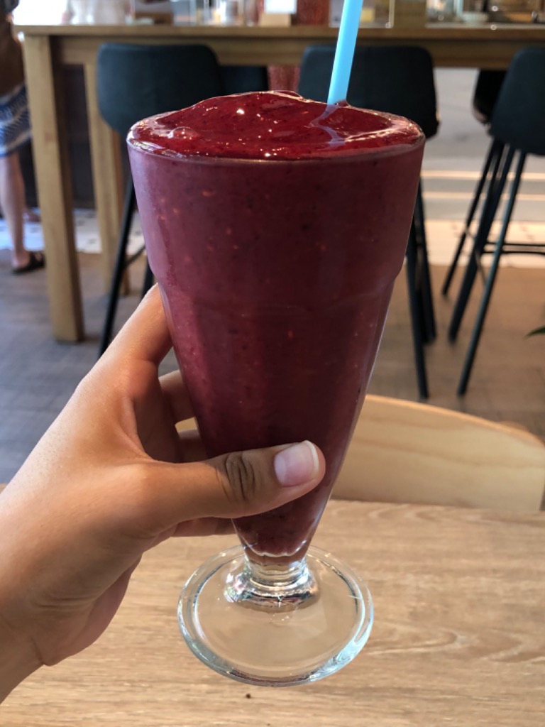 Carta de Cafeterías en Bilbao, Santagloria Coffee & Bakery, Smoothie Frutos Rojos