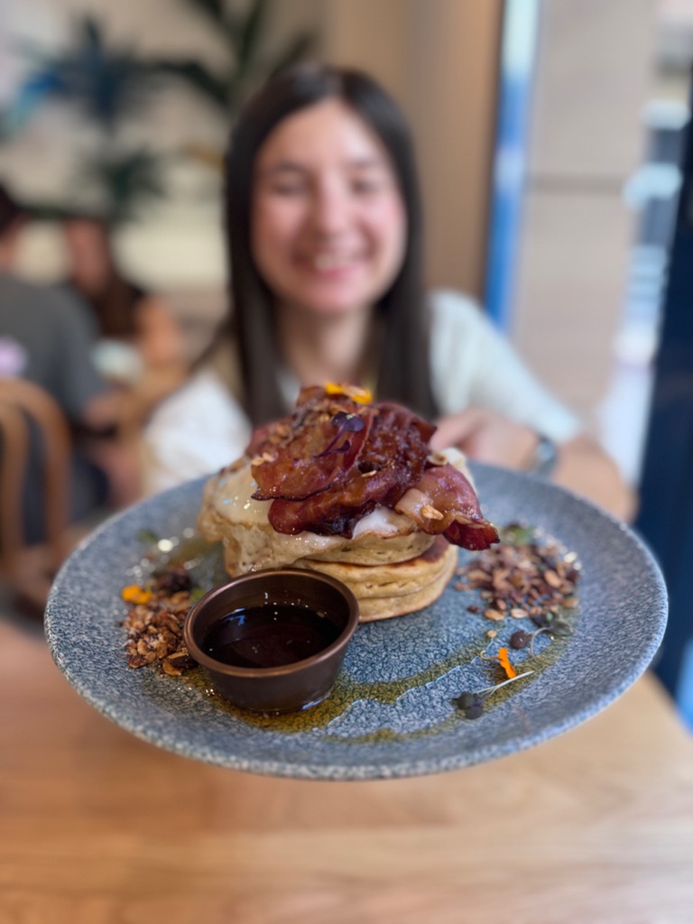 Recomendación gastronómica de Madrid: Pancakes con bacon, huevo y sirope de arce