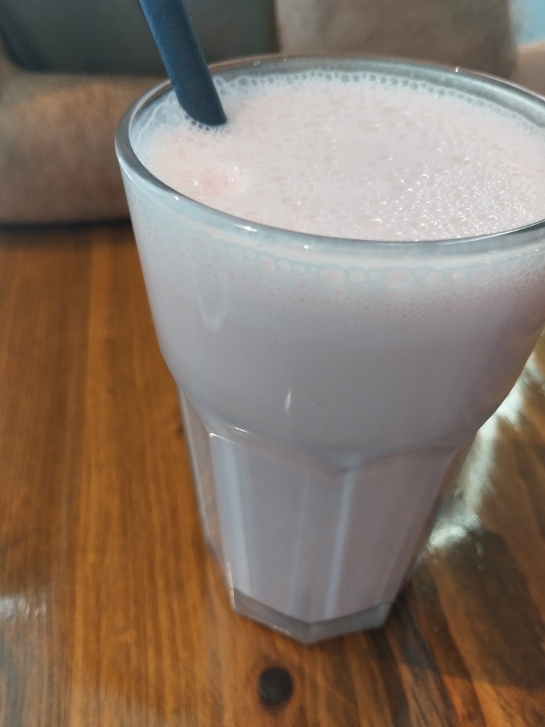 Menu of Restaurants in Madrid, Indiscreto Brunch, A tu manera, fresa y yogur