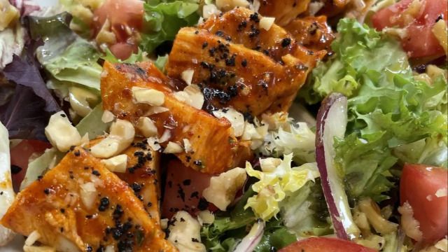 Carta de Cafeterías en Pamplona, Café Peregrino, Ensalada de pechuga de pollo al kimchi