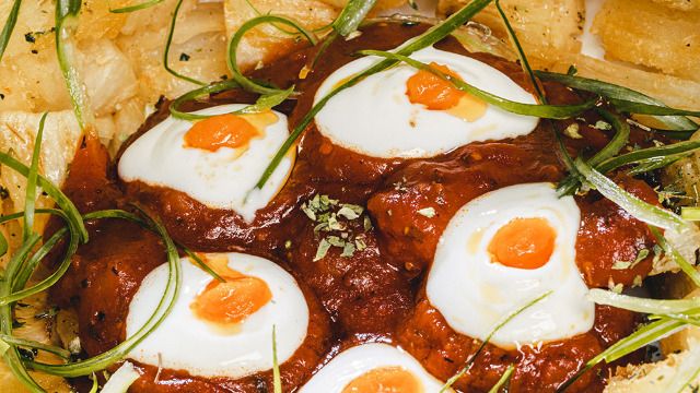 Carta de Cafeterías en Pamplona, Café Peregrino, Yucas Bravas con Ali-oli Plato