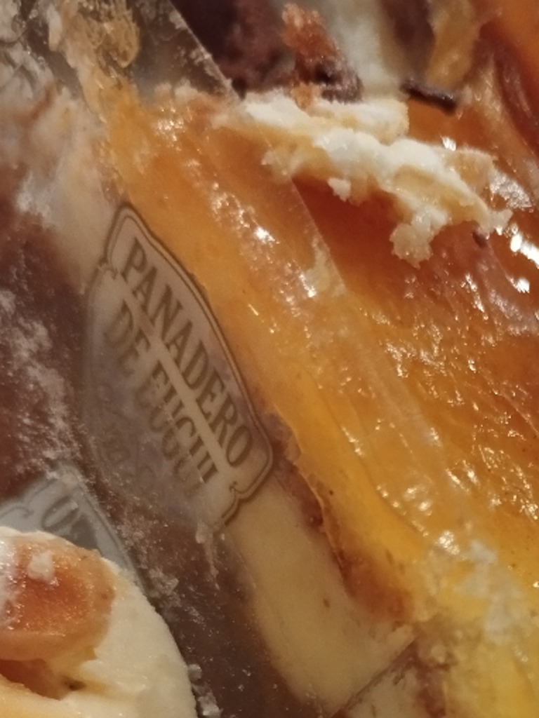 Carta de Cafeterías en Pamplona, Etxe Zuri Txikia Bakery (panadero de Eugui), Miniatura de chocolate y nata