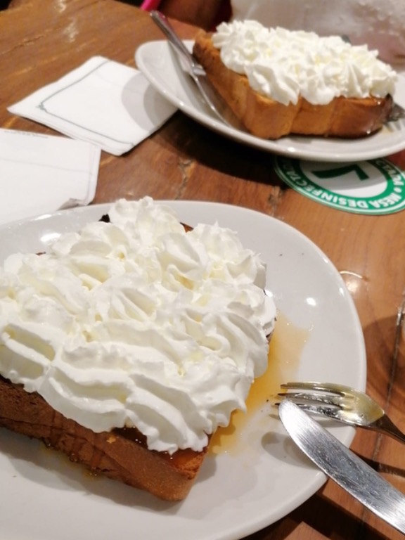 Carta de Cafeterías en Pamplona, Horno Artesano, Tostada de mermelada y nata