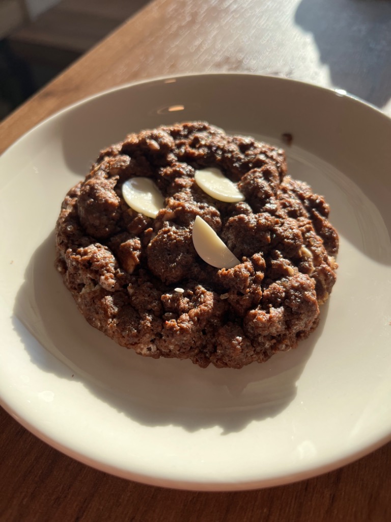 Recomendación gastronómica de Pamplona: Cookie chocolate con chips de chocolate blanco