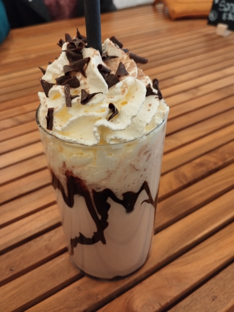 Menu of Coffee Shops in Pamplona, La Guacanda, Batido de chocolate