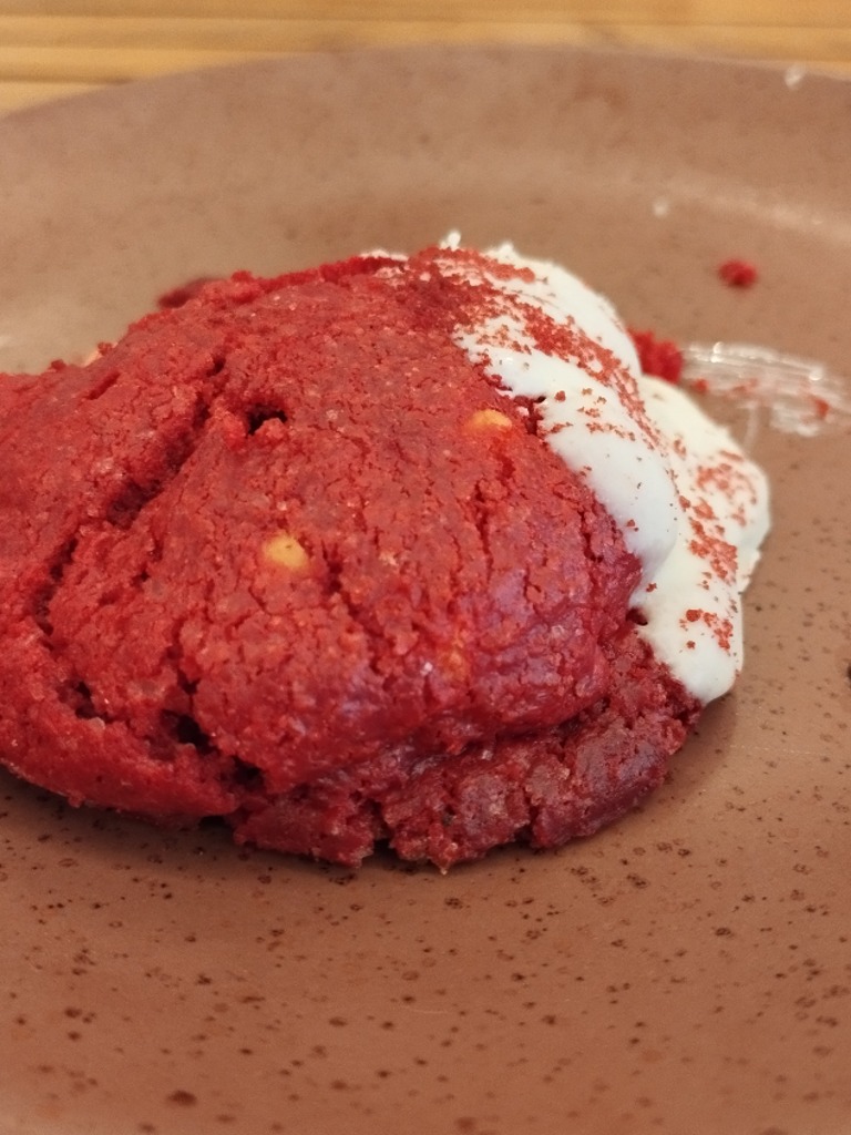 Menu of Coffee Shops in Pamplona, La Guacanda, Cookie de red velvet