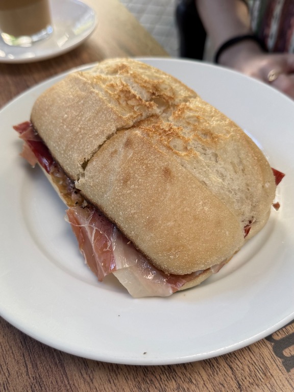 Recomendación gastronómica de Sevilla: Tostada de jamon