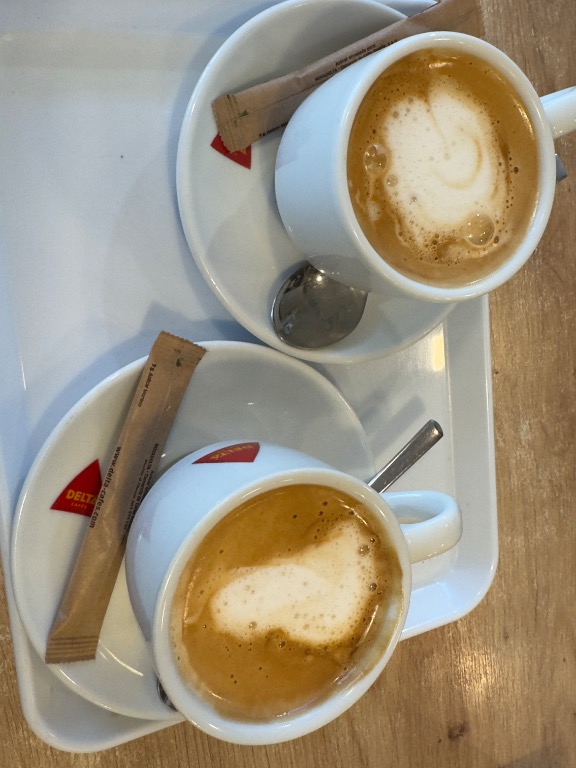 Valoración y opiniones de comida y bebida en Tarragona, Cafetería La Boulangerie, Café leche avena