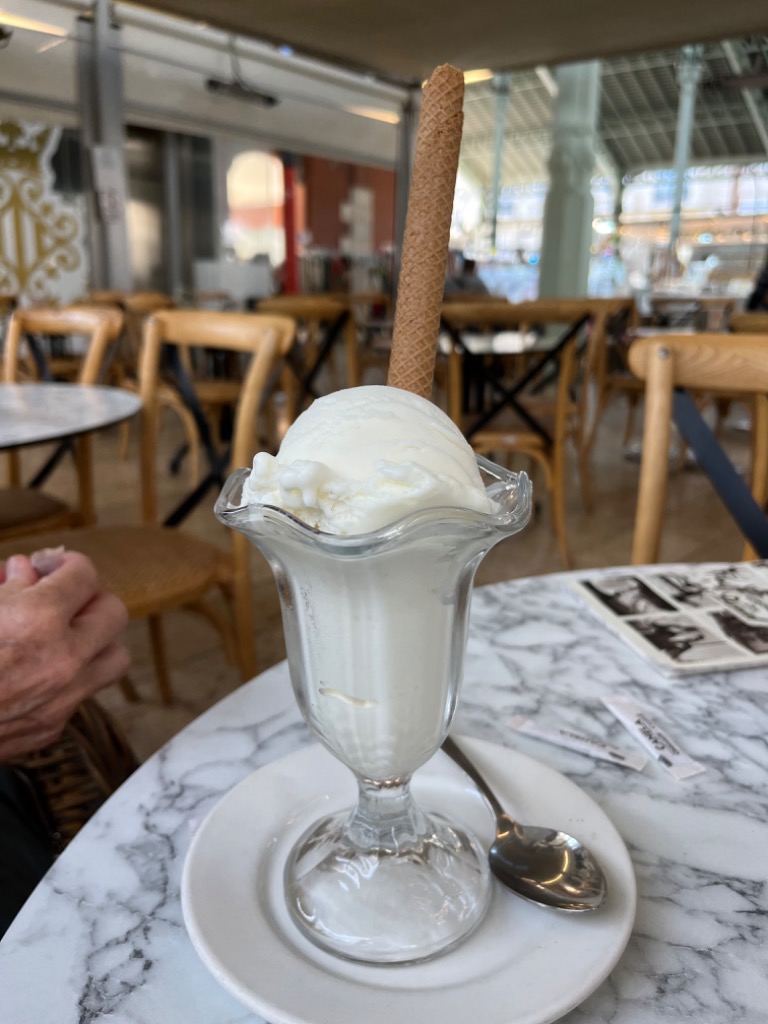 Gastronomy recommendation in Valencia: Copa de helado de horchata