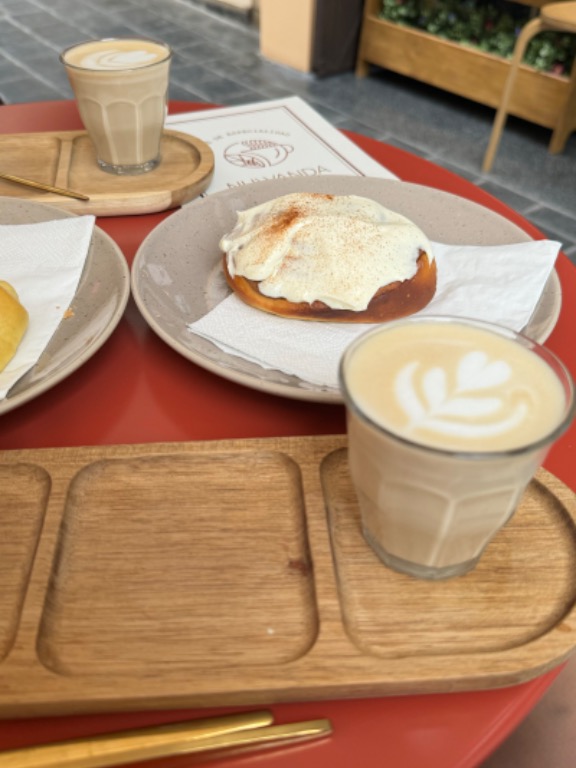 Carta de Cafeterías en Valencia, Nuwanda Coffee - Cafetería de Especialidad, Cinnamon roll de canela
