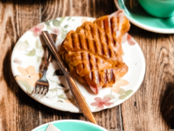 Carta de Cafeterías en Zaragoza, Doña Hipólita, Croissant mixto