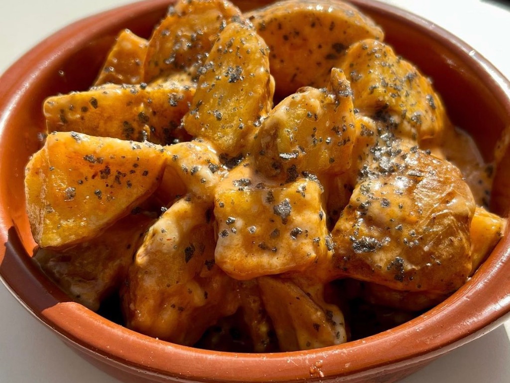 Carta de Cervecerías en Valencia, Afición Bar, Patatas Bravas y alioli