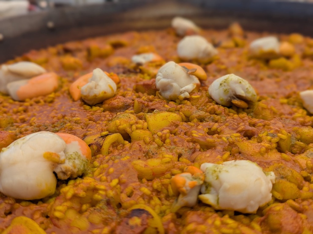 Carta de Restaurantes en El Saler, Mikkonos Beach Club, Arroz de vieira, rape y langostinos