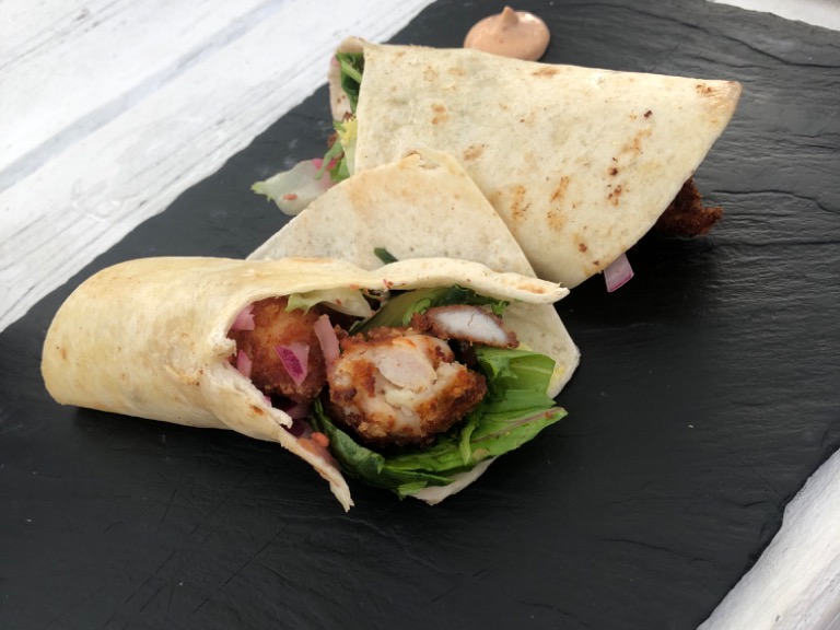 Menu of Restaurants in Ribadesella, Escalera 3 Beach Club Playa de Vega, Wrap de pollo