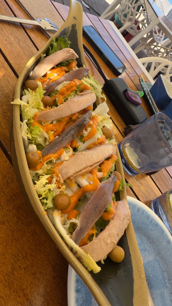 Valoración y opiniones de comida y bebida en Sitges, Acqua Beach, Xató de Sitges