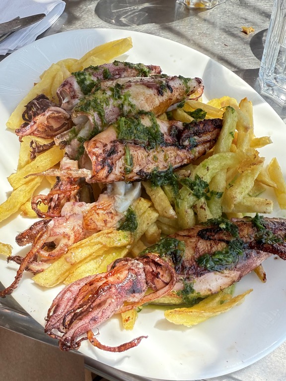 Recomendación gastronómica de Tarifa: Chipirones con patatas fritas