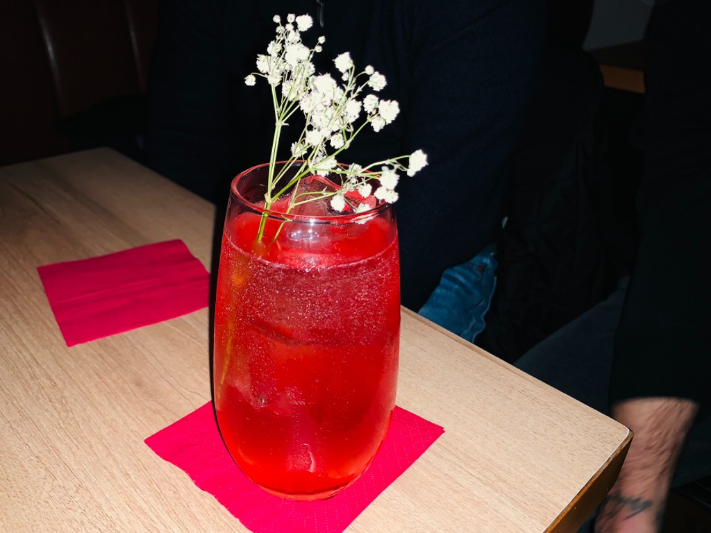 Carta de Coctelerías en Barcelona, Bloody Mary Cocktail Lounge, True love