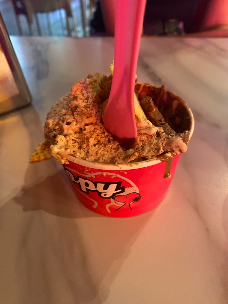 Recomendación gastronómica de Alcantarilla: Helado de kinder bueno y chocolate Dubai