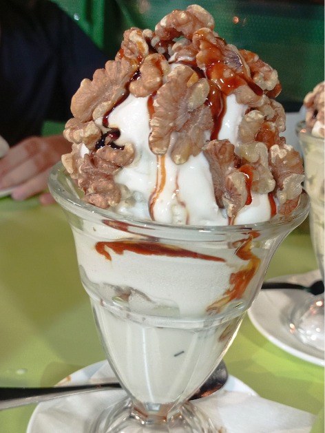 Carta de Heladerías en Córdoba, Helados Jijona de Córdoba S.L., Copa de helado de nata con nueces