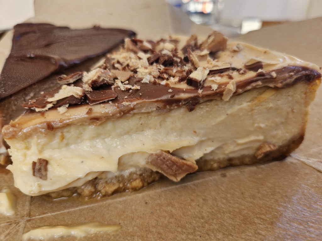 Menu of Cake Shops in Barcelona, La Cremosa Land, Tarta de queso Kinder