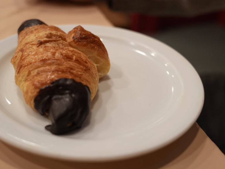 Menu of Cake Shops in Benasque, Pastelería Fabres, Croissant chocolate