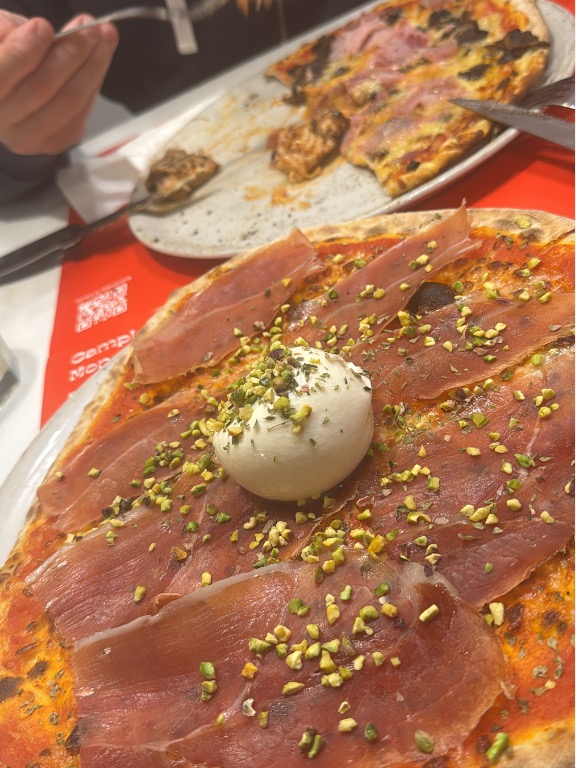 Carta de Pizzerías en Vilafranca del Penedès, Cal Turbo, Pizza Alfonsina