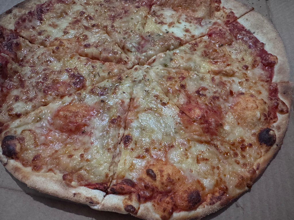 Carta de Pizzerías en Vilassar del Mar, Carpi Pizza Vilassar de Mar, 4 quesos (mediana)